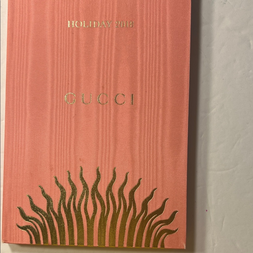 Gucci Coral and Gold Decorative Notebook - Picture 8 of 10